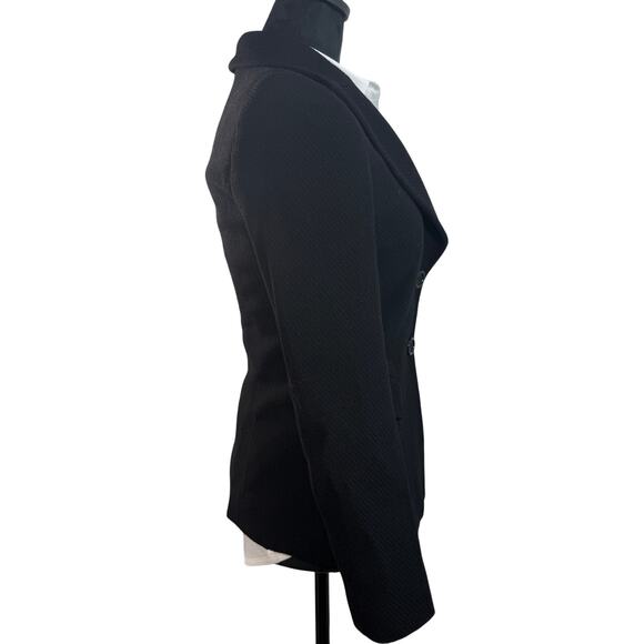 Emp - Picture 2 of 9